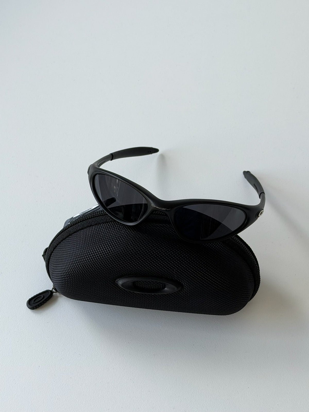 Oakley Eye Jacket Minute 1.0 Sunglasses – Matte Black / Black — original product photo 1