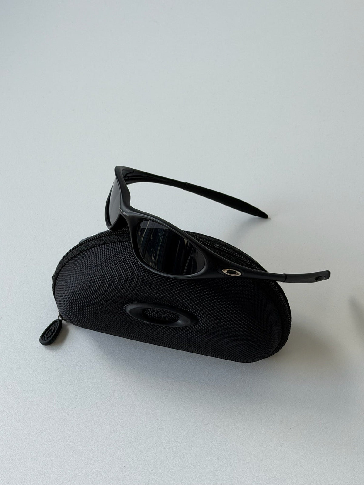 Oakley Eye Jacket Minute 1.0 Sunglasses – Matte Black / Black — original product photo 3
