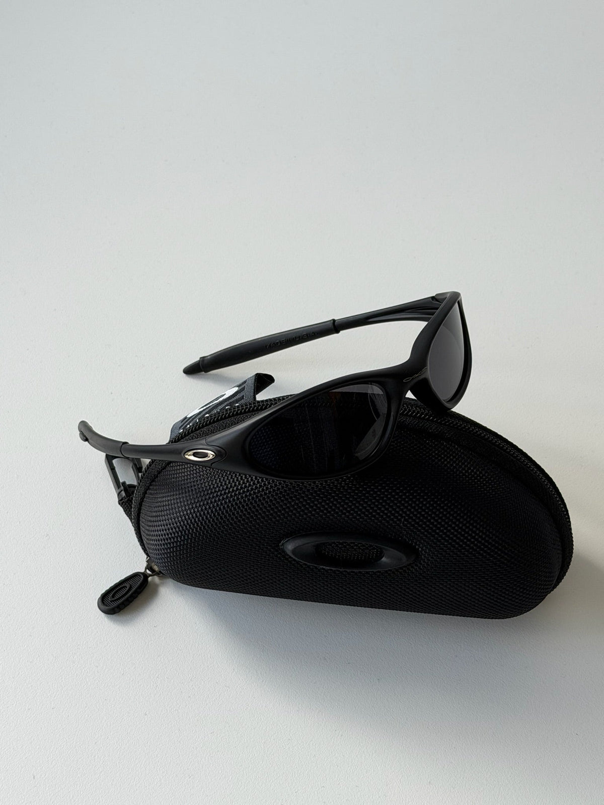 Oakley Eye Jacket Minute 1.0 Sunglasses – Matte Black / Black — original product photo 5