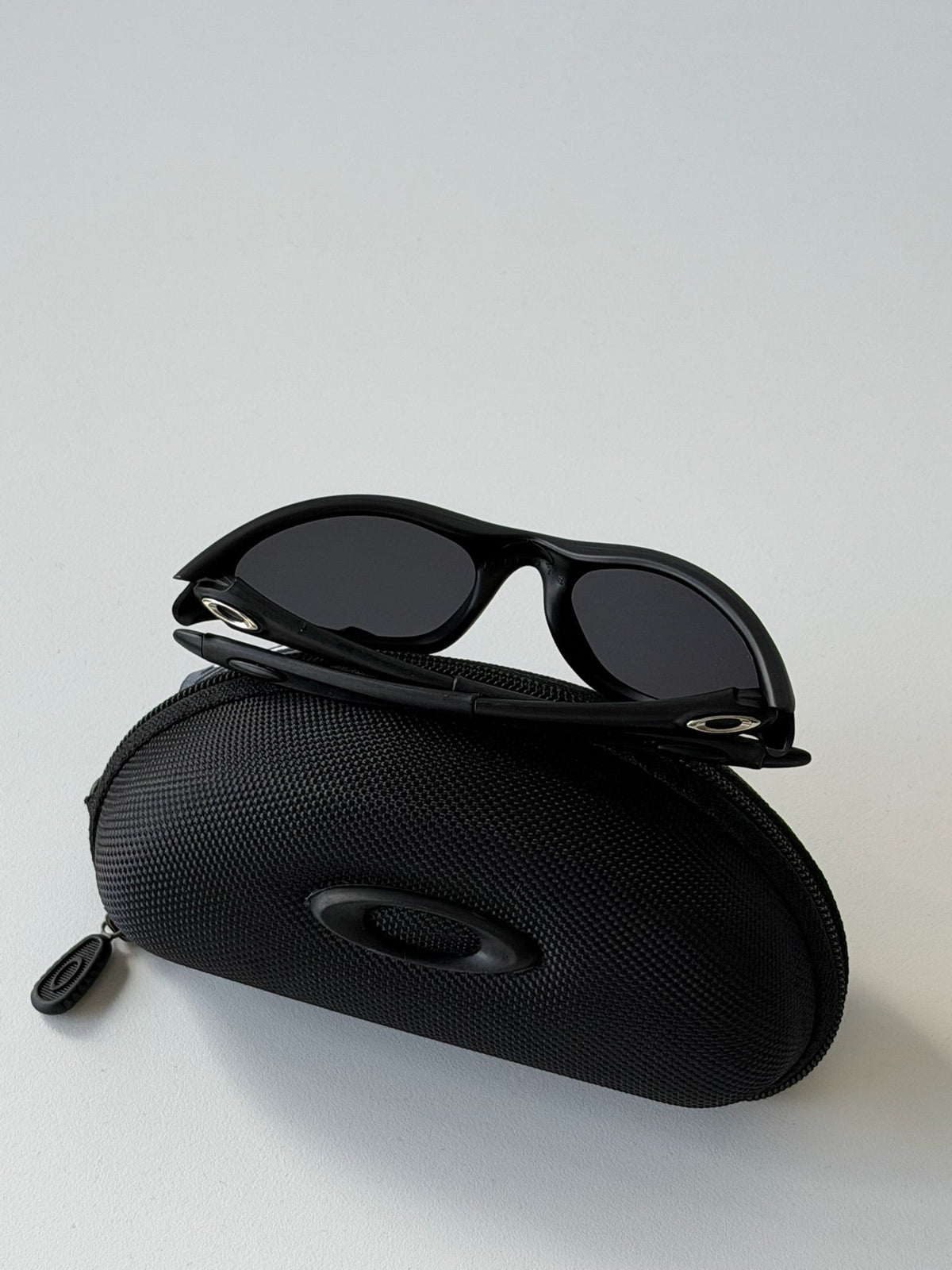 Oakley Eye Jacket Minute 1.0 Sunglasses – Matte Black / Black — original product photo 8