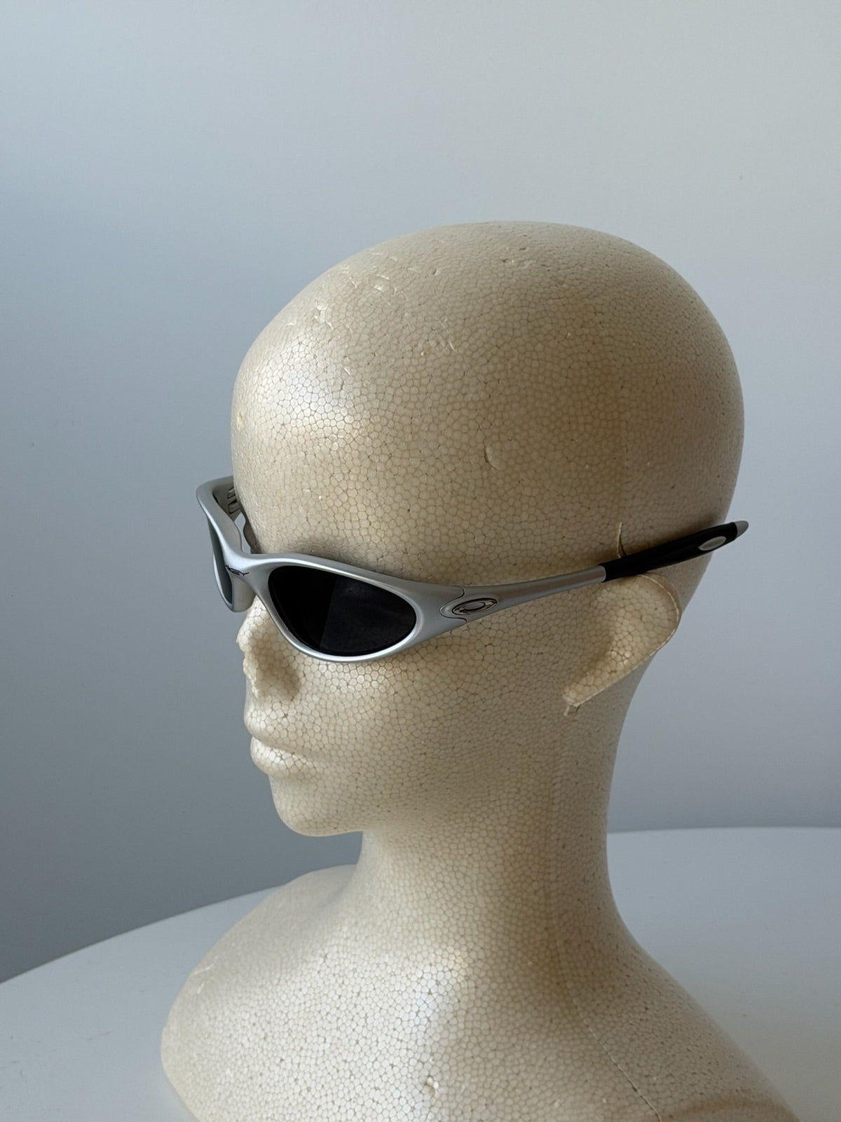 Oakley Eye Jacket Minute 1.0 Sunglasses – Silver / Black — original product photo 2