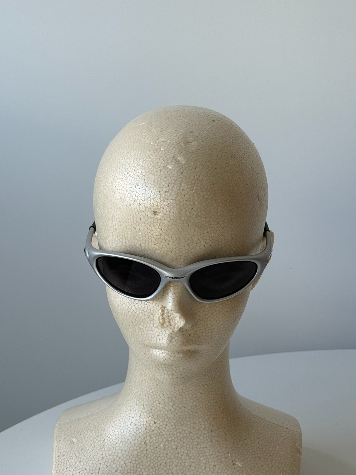 Oakley Eye Jacket Minute 1.0 Sunglasses – Silver / Black — original product photo 10