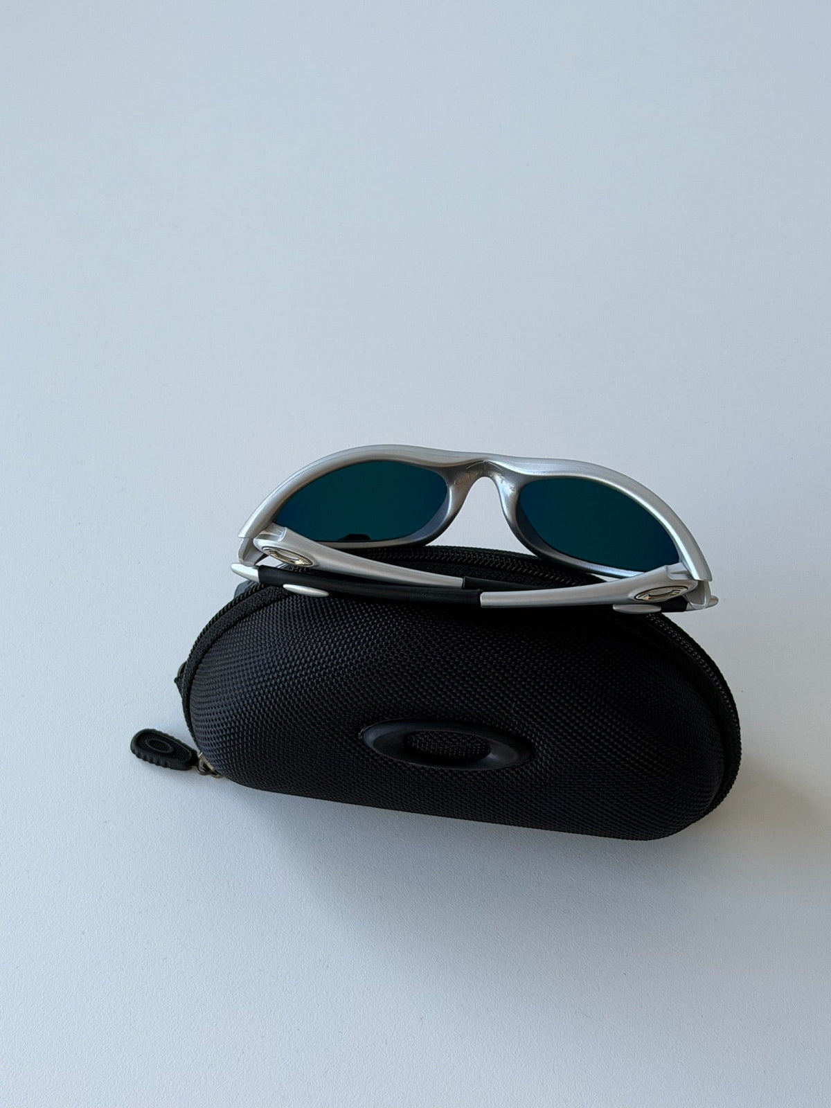 Oakley Eye Jacket Minute 1.0 Sunglasses – Silver / Fire Red — original product photo 7
