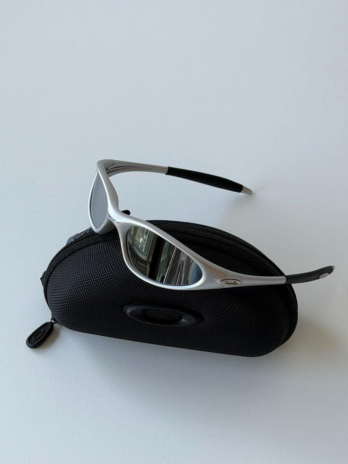 Oakley Eye Jacket Minute 1.0 Sunglasses – Silver / Mirror Chrome — original product photo 3
