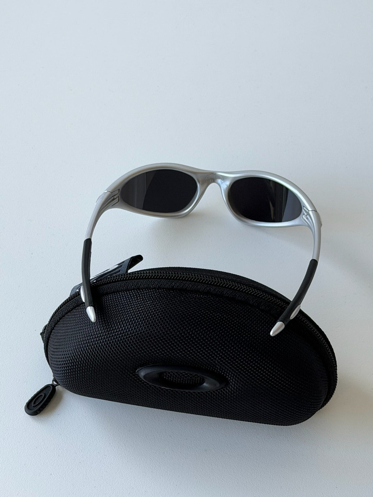 Oakley Eye Jacket Minute 1.0 Sunglasses – Silver / Mirror Chrome — original product photo 4