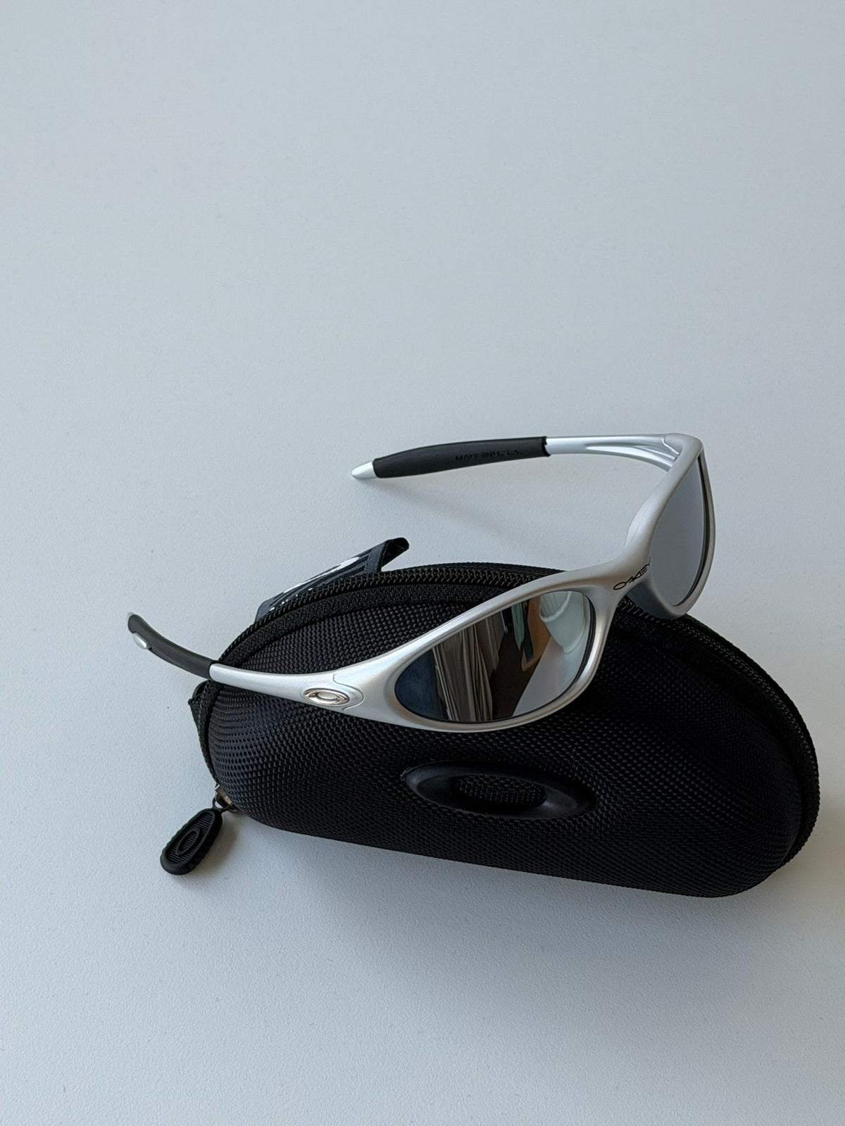 Oakley Eye Jacket Minute 1.0 Sunglasses – Silver / Mirror Chrome — original product photo 5