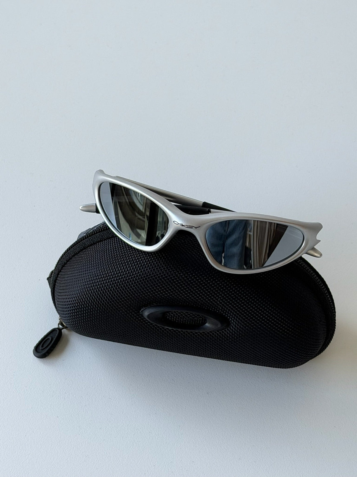 Oakley Eye Jacket Minute 1.0 Sunglasses – Silver / Mirror Chrome — original product photo 7