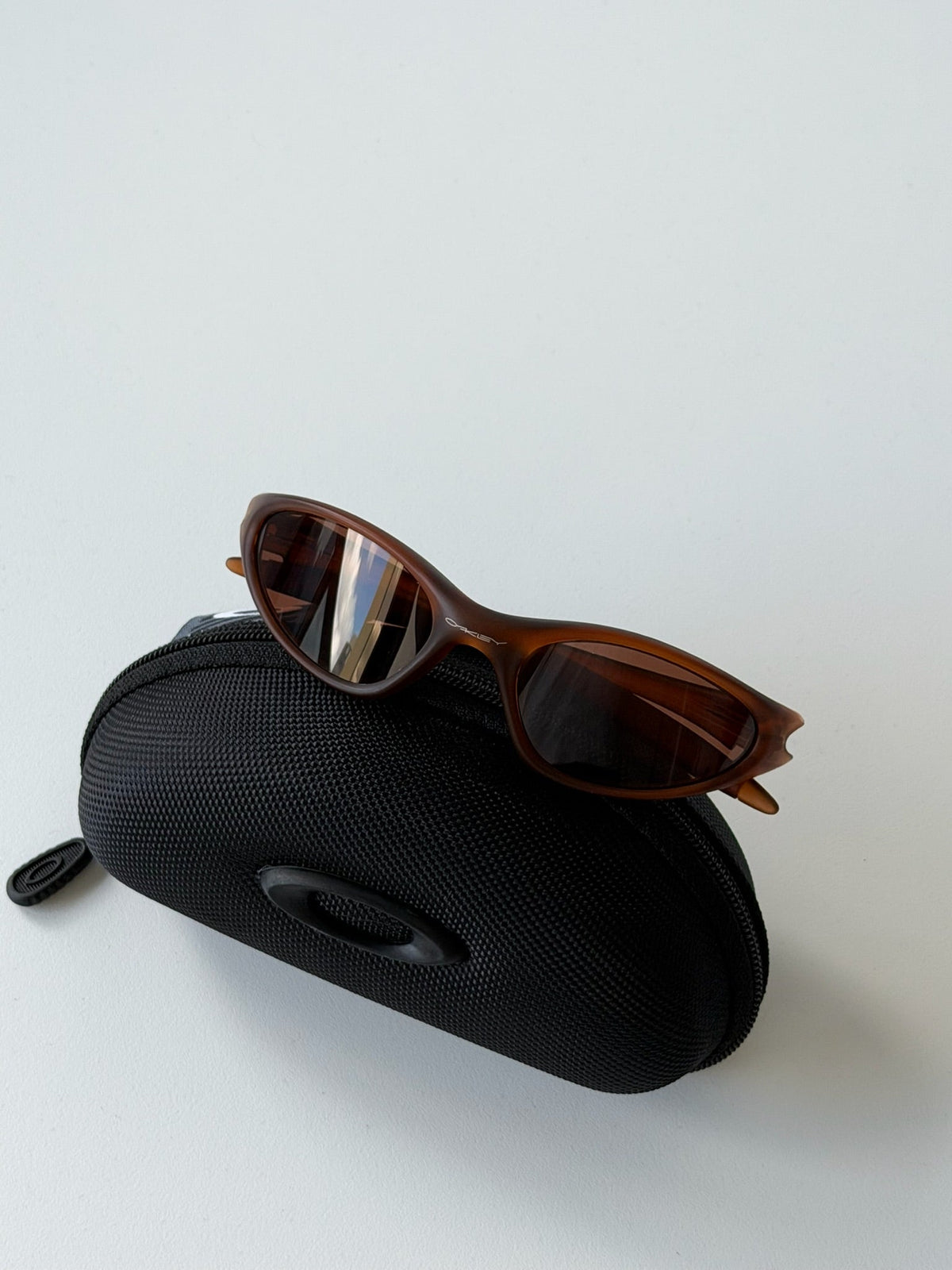 Oakley Eye Jacket Minute 1.0 Sunglasses – Transparent Brown / Brown — original product photo 6